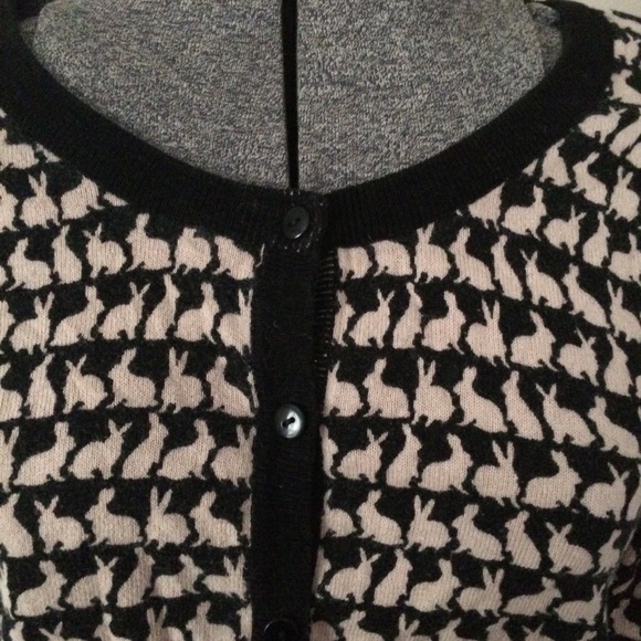 Bunny sweater! - Picture 3 of 8